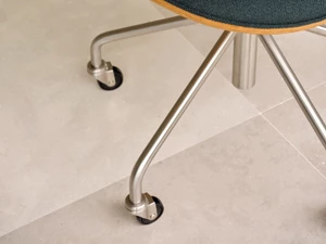 Carl Hansen & Son CH621 Swivel Chair