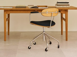 Carl Hansen & Son CH621 Swivel Chair