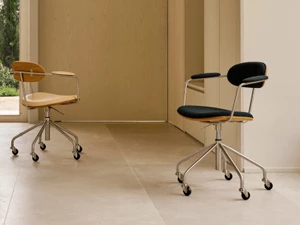 Carl Hansen & Son CH621 Swivel Chair