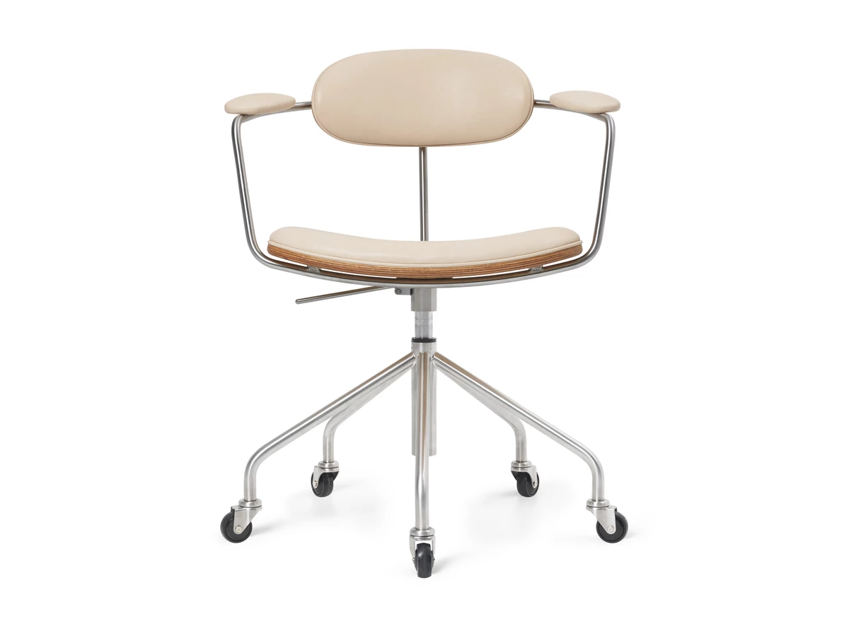 Carl Hansen & Son CH621 Swivel Chair - Leather