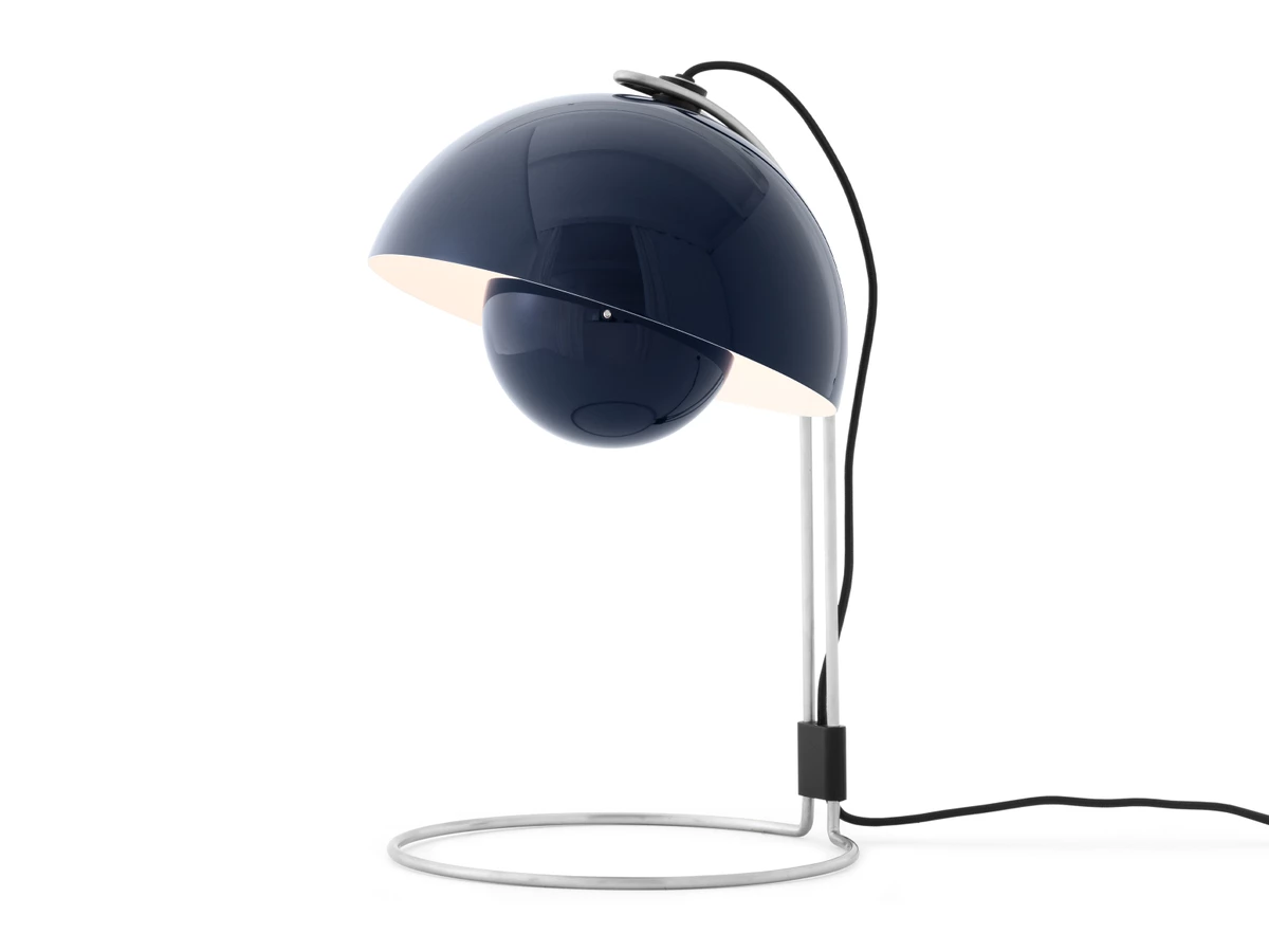 &Tradition VP4 Flowerpot Table Lamp 