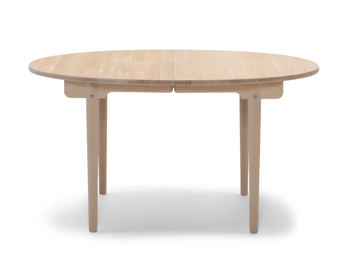 Carl Hansen & Son CH337 Dining Table - Ex-Display