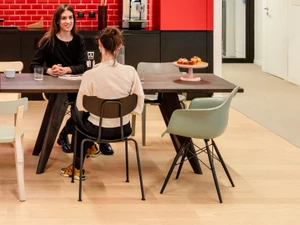 Vitra DAW Eames Plastic Armchair RE