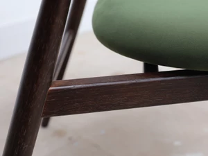  GUBI Masculo Dining Chair - Green Fabric - Ex-Display