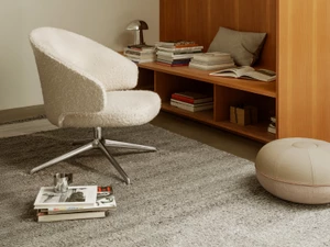 Fritz Hansen SH220 Let™ Lounge Chair with Swivel Base