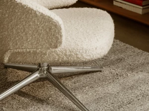 Fritz Hansen SH220 Let™ Lounge Chair with Swivel Base