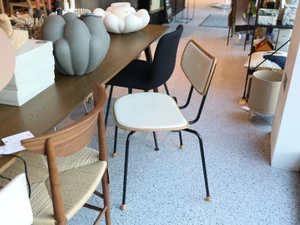 Carl Hansen & Son VLA26P Vega Chair - Upholstered - Ex-Display