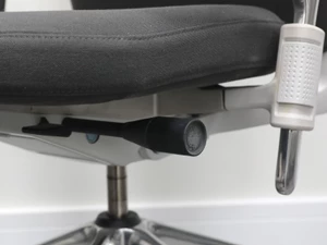 Vitra ID Trim L Office Swivel Chair - Ex-Display