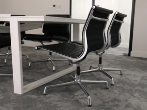Vitra Eames EA 105 Aluminium Chair - Leather - Ex-Display