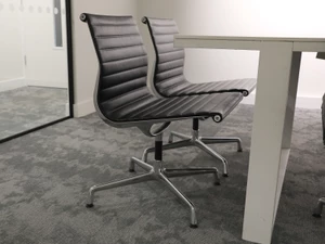 Vitra Eames EA 105 Aluminium Chair - Leather - Ex-Display