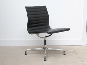 Vitra Eames EA 105 Aluminium Chair - Leather - Ex-Display