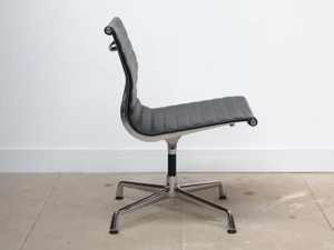 Vitra Eames EA 105 Aluminium Chair - Leather - Ex-Display
