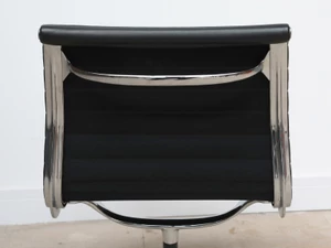 Vitra Eames EA 105 Aluminium Chair - Leather - Ex-Display