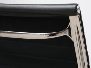 Vitra Eames EA 105 Aluminium Chair - Leather - Ex-Display