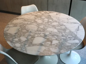 Knoll Studio Saarinen Tulip Dining Table - Ex-Display