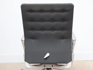 Vitra ID Trim Office Swivel Chair - Grey Frame - Ex-Display