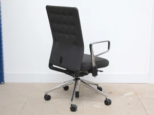 Vitra ID Trim Office Swivel Chair - Black Frame - Ex-Display
