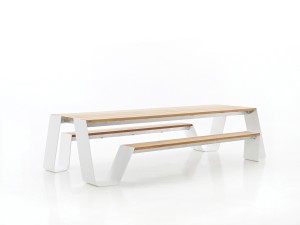 Extremis Hopper Table