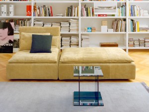 E15 CT07 Drei Side Table