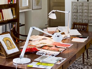 Luceplan Fortebraccio Table Lamp