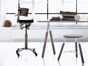 &Tradition Table NA2