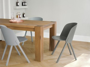 e15 CH05 This Side Chair